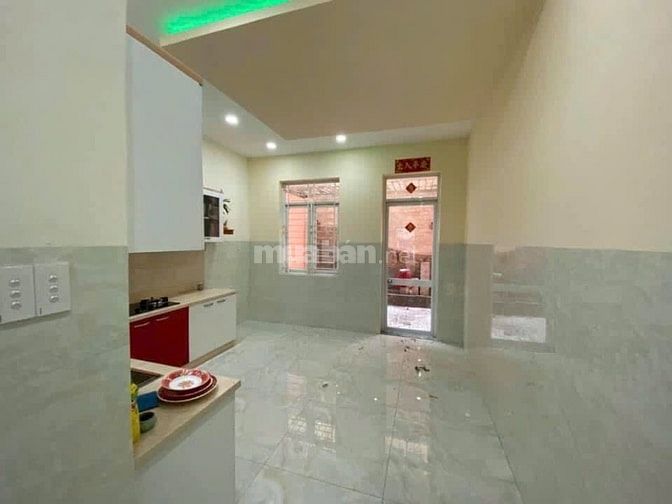 Chính chủ cần bán nhà mặt tiền chợ ngay vòng xoay Phú Lâm quận 6