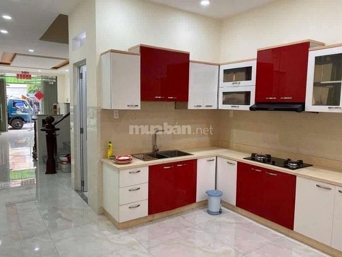 Chính chủ cần bán nhà mặt tiền chợ ngay vòng xoay Phú Lâm quận 6