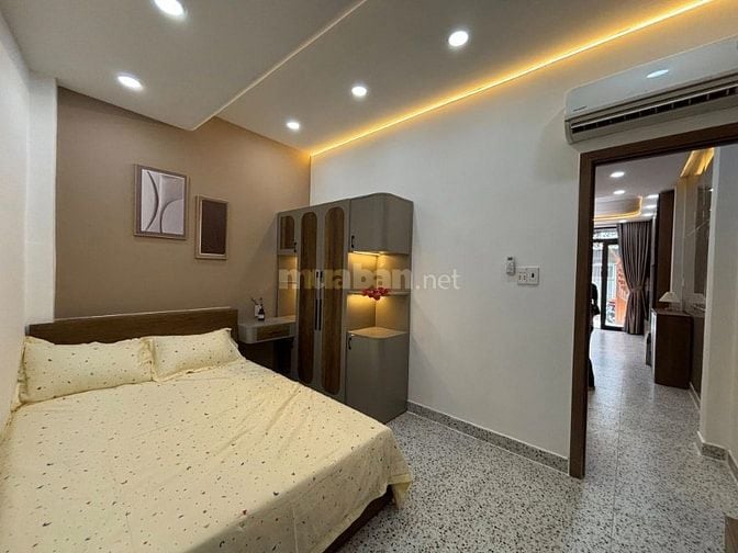Bán Nhà Thích Quảng Đức (4x14), Có Sân Để Xe, kế Ô Tô. GIÁ 4,5 TỶ 
