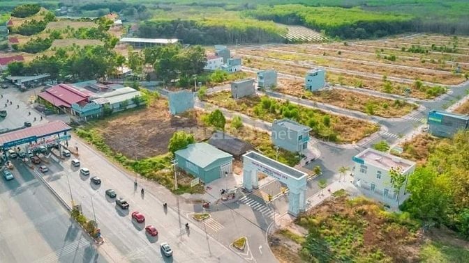 Chính chủ e cần bán lô đất mặt tiền kdc PTA5 cách kcn Tân bình 2km