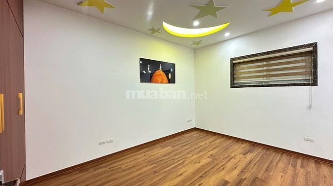 Chính chủ bán CHCC N04 Lê Văn Lương 120m2 giá 62tr/m2 full nội thất
