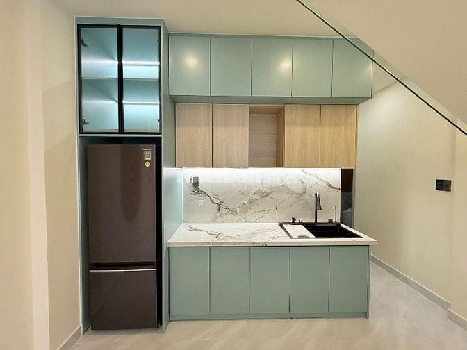 Chốt ngay căn nhà 44m2 ngay Thích Quảng Đức, PN. Giá: 4.9 Tỷ, hẻm 5m