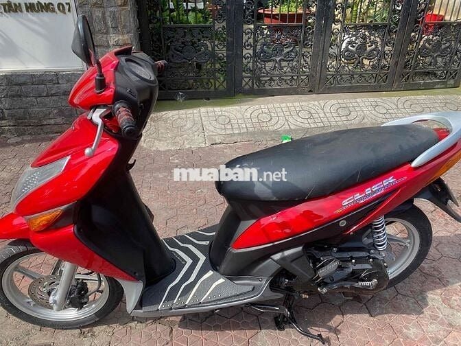 Xe Click đỏ