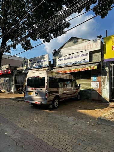 (Phát Mại) 5 căn nhà MT đường Lê Duẩn 556m2 - đối diện TT Hành Chính