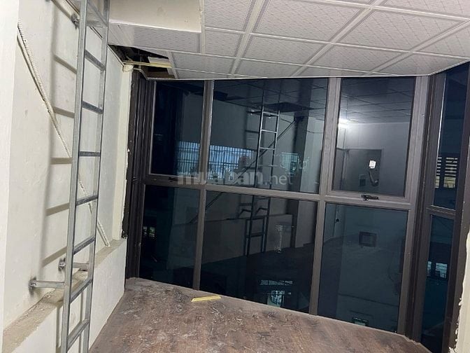 Cho thuê nhà mặt đường ngõ 168 Nguyễn Xiển, DT 20m2/sàn x 4 tầng,
