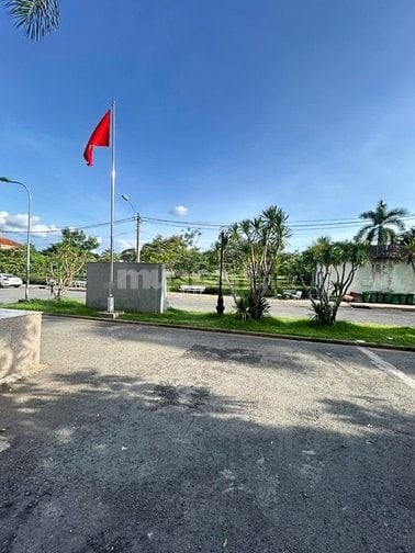 CC D1 KDC Phú Lợi P7 Q8, 2PN 71,9m2 SHR, tặng nội thất, HHMG 20TR