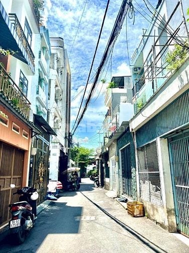NHÀ  XE TẢI ĐẬU CỬA - NHÀ 1/DƯƠNG THỊ MƯỜI TÂN THỚI HIỆP 02 Q12 l