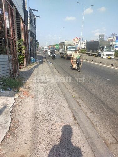 Nhà mặt tiền Quốc Lộ 1A, 4mx12m, phòng ngủ riêng, tiện kinh doanh