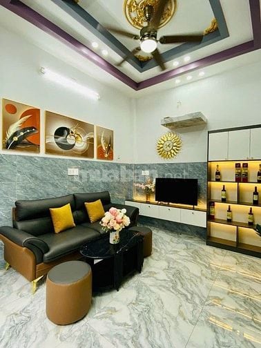 Cô Hai lớn tuổi về quê sống bán nhà Nguyễn Xí, Bình Thạnh. Gần Vincom