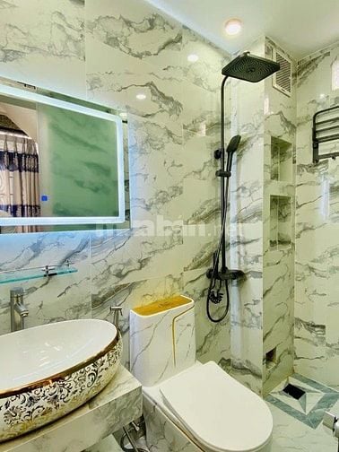 Cô Hai lớn tuổi về quê sống bán nhà Nguyễn Xí, Bình Thạnh. Gần Vincom
