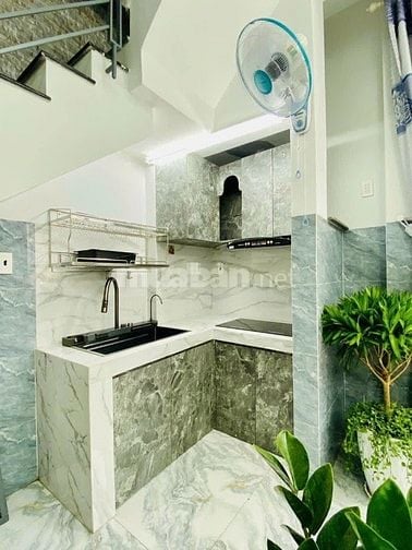 Cô Hai lớn tuổi về quê sống bán nhà Nguyễn Xí, Bình Thạnh. Gần Vincom