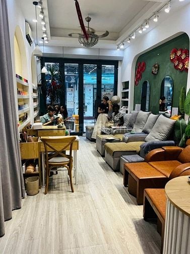 Chính chủ cho thuê nhà mặt đường số 12 Ngõ Trạm phường Hàng Bông, HK