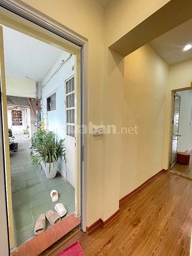 Bán căn hộ tập thể p512 Tập thể công ty Dụng Cụ và Đo Lường 
