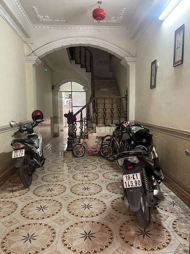 Bán nhà chính chủ Pháo Đài Láng 69m2* 3T* Giá 17,2 tỷ ngõ đẹp gần phố