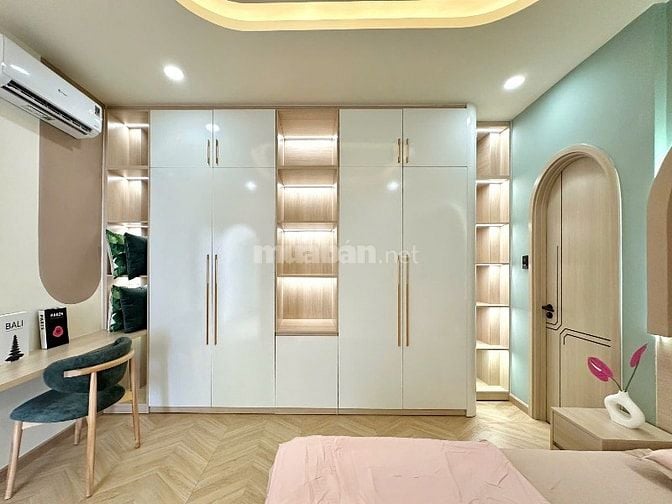 💥Gần HXH Thích Quãng Đức, P5, Phú Nhuận, DT: 3,9m * 11m, nở hậu 5,3m