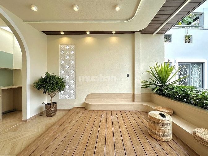 💥Gần HXH Thích Quãng Đức, P5, Phú Nhuận, DT: 3,9m * 11m, nở hậu 5,3m