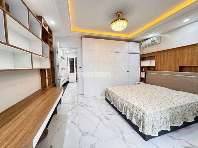 Cho thuê nhà ngõ Nguyễn Khang dt 60m x 5t, 2 mặt ngõ thoáng, ngõ ô tô
