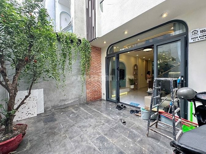 💥Gần HXH Thích Quãng Đức, P5, Phú Nhuận, DT: 3,9m * 11m, nở hậu 5,3m