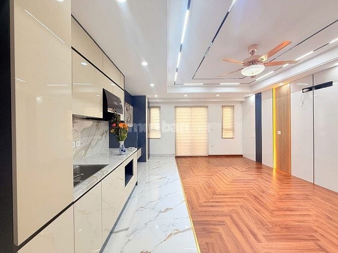 Trần Duy Hưng, đối diện Charmvit Tower, 6 tầng thang máy mới, ở luôn
