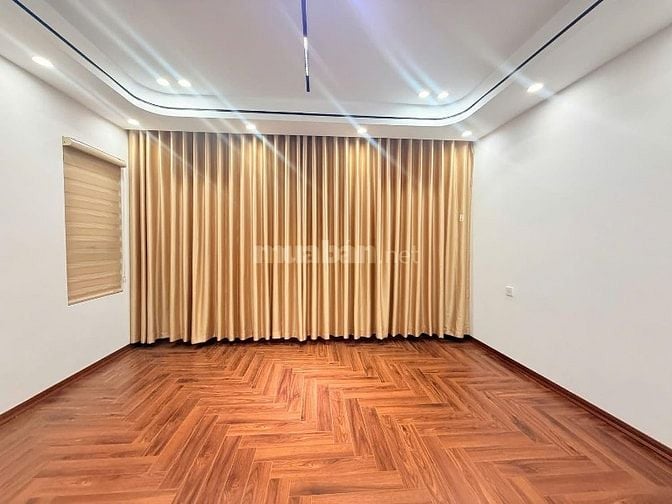 Trần Duy Hưng, đối diện Charmvit Tower, 6 tầng thang máy mới, ở luôn