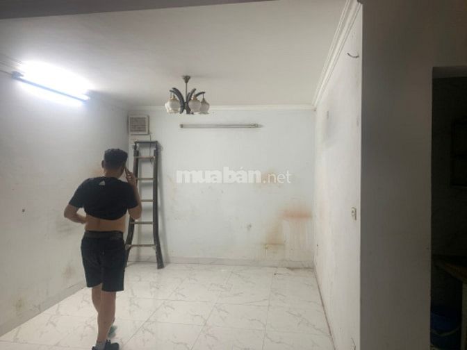 Cho thuê nhà Ngõ Phố Hàng Bạc, 35m2 x 3T