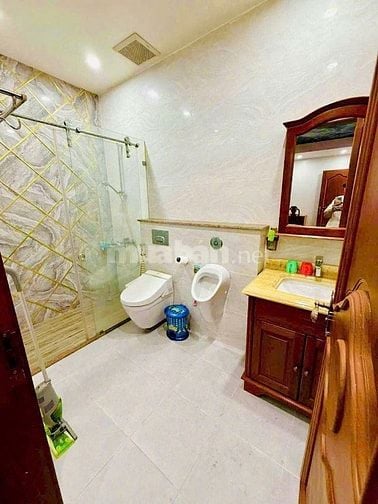 Nhà Đẹp Ông Ích Khiêm , 7m X 26m , CN 181m2 , 4 tầng , 24,9 tỷ TL 