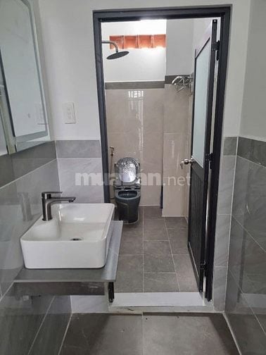 NHÀ MỚI XÂY 1 XẸT NHỰA RỪNG DẦU  1 TRỆT 1 LẦU ĐÚC THẬT GIÁ 2,4 TỶ