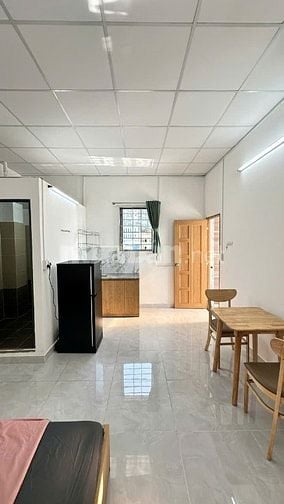 Phòng đẹp đủ nội thất 2 cửa sổ trời thoáng mát - 224Lý Thường Kiệt Q10