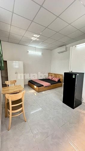 Phòng đẹp đủ nội thất 2 cửa sổ trời thoáng mát - 224Lý Thường Kiệt Q10