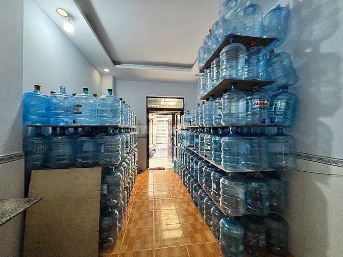 Cần sang gấp đại lý nước suối 
