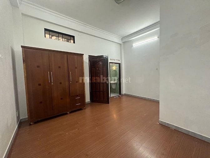 Cho thuê nhà HXH Võ Oanh nhà đang sơn sửa mới