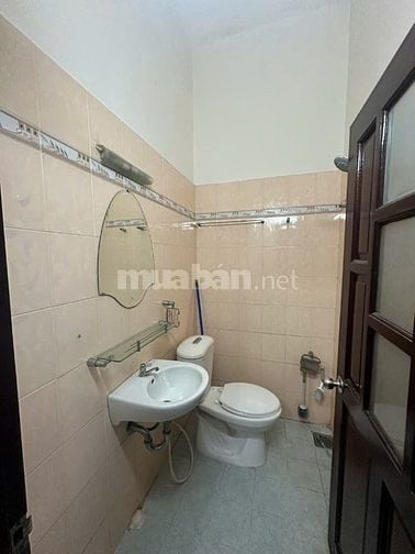 Cho thuê nhà HXH Võ Oanh nhà đang sơn sửa mới