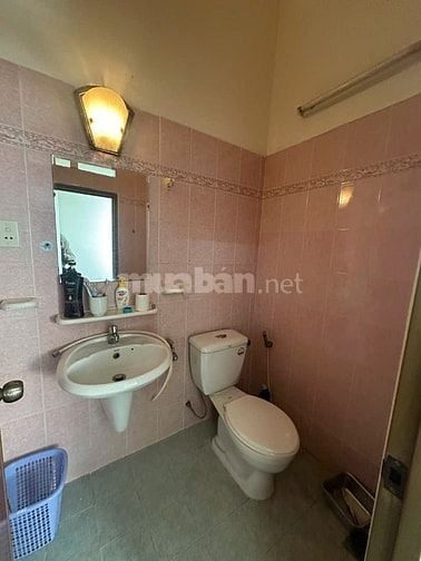 Cho thuê nhà HXH Võ Oanh nhà đang sơn sửa mới