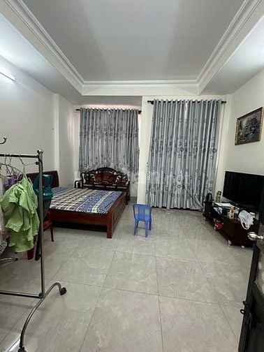 Cho thuê nhà HXH Võ Oanh nhà đang sơn sửa mới