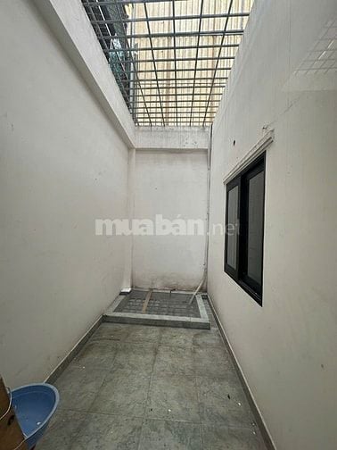 Cho thuê nhà HXH Võ Oanh nhà đang sơn sửa mới
