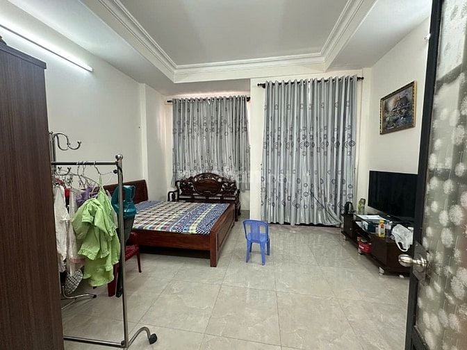 Cho thuê nhà HXH Võ Oanh nhà đang sơn sửa mới