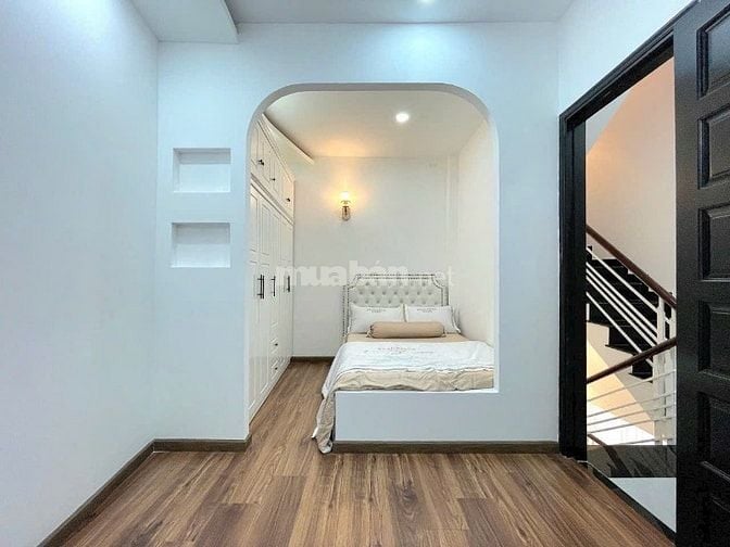 Quận 4 nhà 45m2 2tỷ350 Đoàn Văn Bơ P14. Sổ hồng riêng chính chủ.
