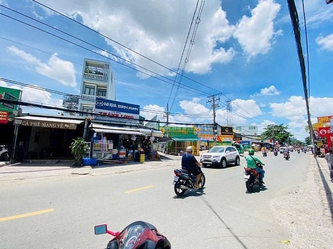 Bán mặt tiền Phan Huy Ích. DT: 25x40m kế bên đại siêu thị lớn nhất Sài
