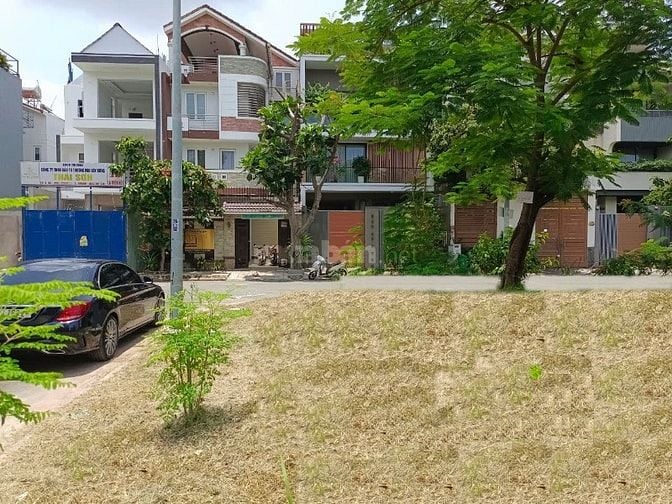 Bán đất 2 mặt tiền đường 49 Bình Trưng Tây Quận 2 giá 30,9 tỷ