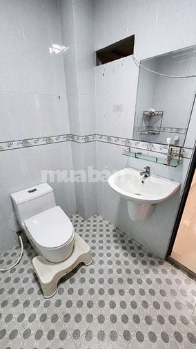  Cho thuê nhà hẻm 4m(XH) Đường số 26/3, P.B.H.Hòa, Q.Bình Tân giá 8tr