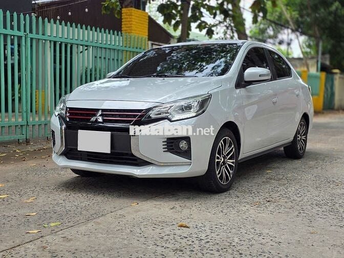 Mitsubishi Attrage 2021 Premium 1.2 CVT - 8000 km