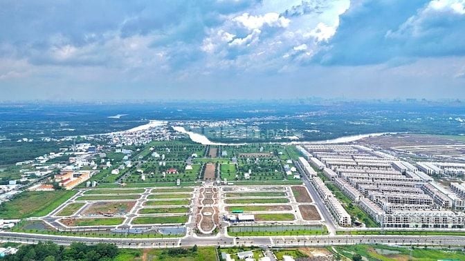 Đất nền sổ đỏ The 826EC, CĐT Hai Thành, mặt tiền đường Long Hậu, gần K