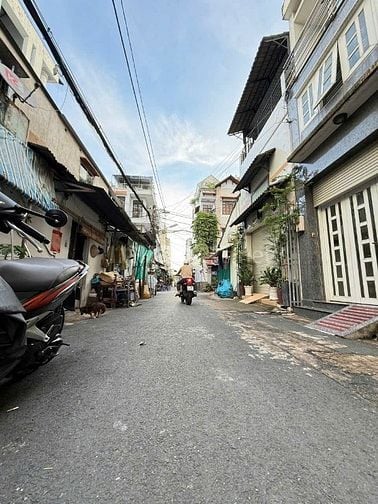 Bán nhà 3 tầng hẻm 6m thông đường  Văn Chung, P.13, TB,  chỉ 7 tỉ 200