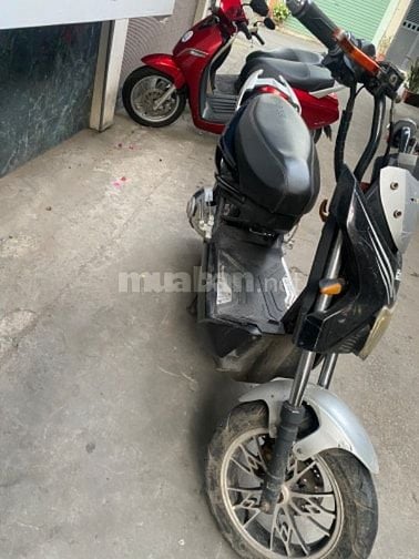 Bán xe ko cần xăng nạp điện laà chạy