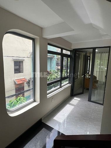 Góc 2MT 147 Ni Sư Huỳnh Liên. 291m2, 7 tầng,thang máy. Thu nhập 312tr