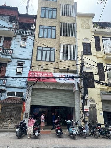 Cho thuê nhà ĐỘI CẤN 62m2 x 7 tầng có THANG MÁY, thoáng trc sau 33tr