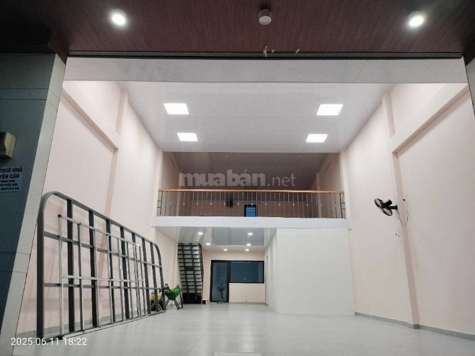 BÁN NHÀ THỊ TRẤN HÓC MÔN 162m2 BÀ TRIỆU 2 Lầu 