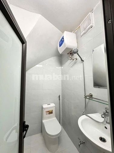 BÁN NHÀ TRUNG TÂM CẦU GIẤY – NGÕ CÁCH PHỐ CHỈ 5M