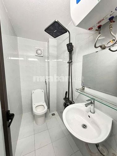 BÁN NHÀ TRUNG TÂM CẦU GIẤY – NGÕ CÁCH PHỐ CHỈ 5M