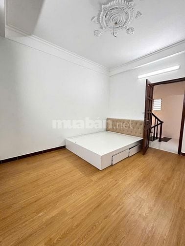 BÁN NHÀ TRUNG TÂM CẦU GIẤY – NGÕ CÁCH PHỐ CHỈ 5M